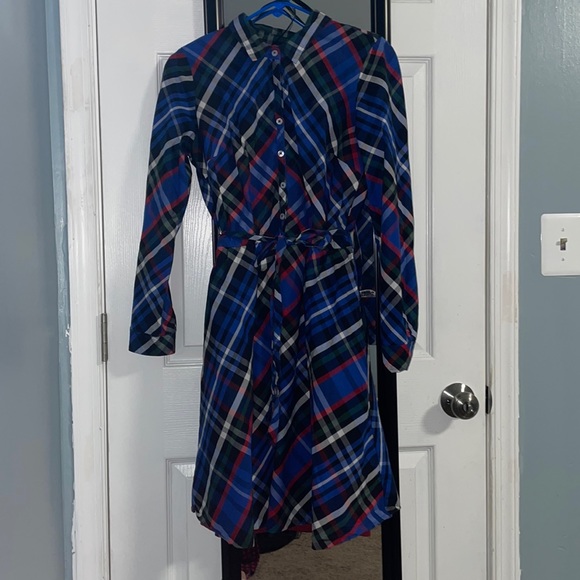 An Izod size Medium dress - Picture 1 of 3